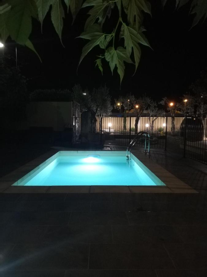 Maison Provencale Spa Sauna Piscine Molleges Exteriér fotografie