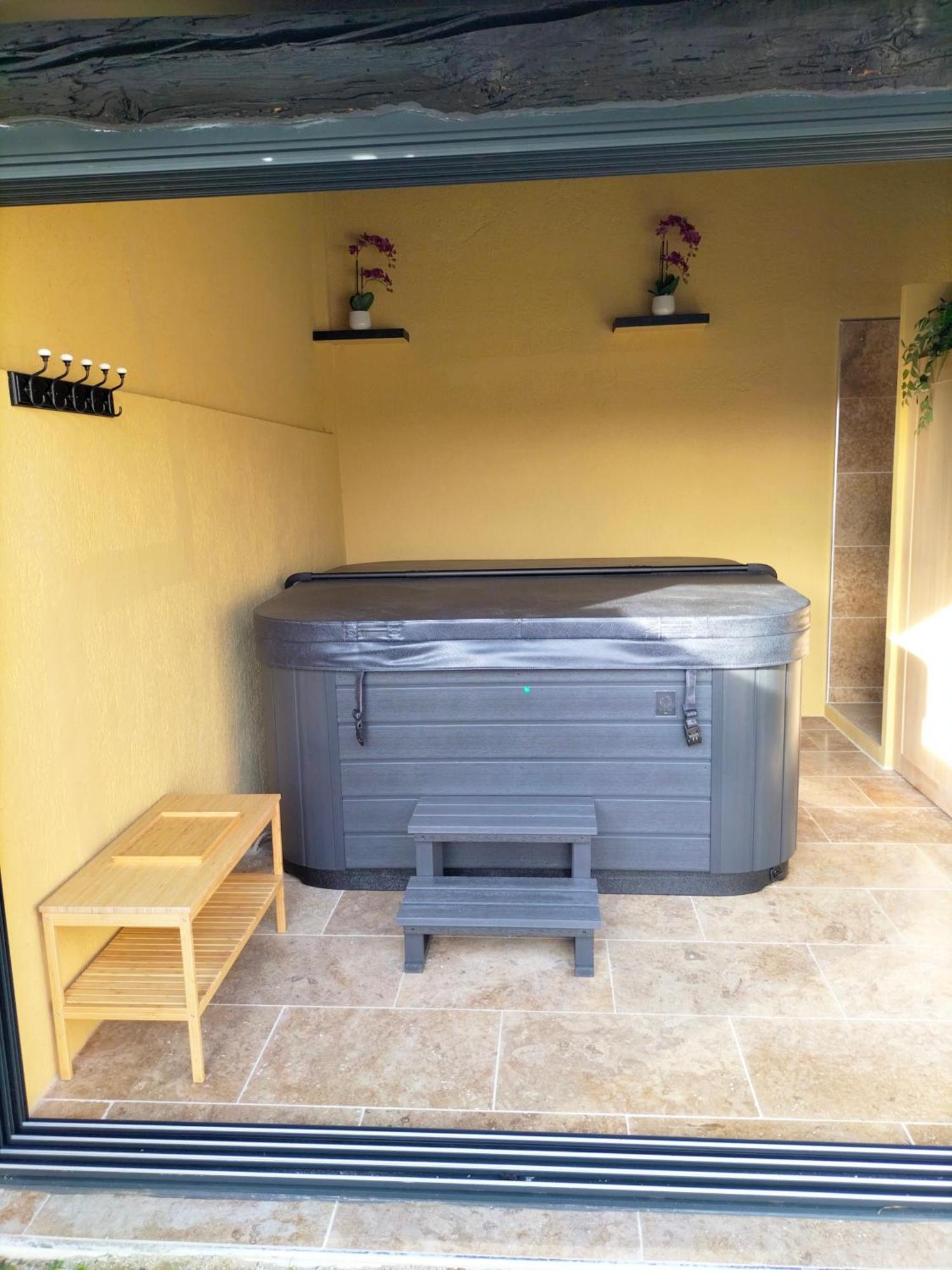Maison Provencale Spa Sauna Piscine Molleges Exteriér fotografie